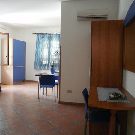 Sogni Nel Blu Aparthotel Isola di Ustica Стая снимка