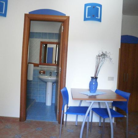 Sogni Nel Blu Aparthotel Isola di Ustica Стая снимка