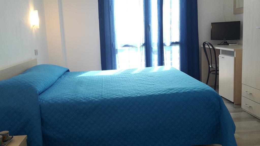Sogni Nel Blu Aparthotel Isola di Ustica Екстериор снимка