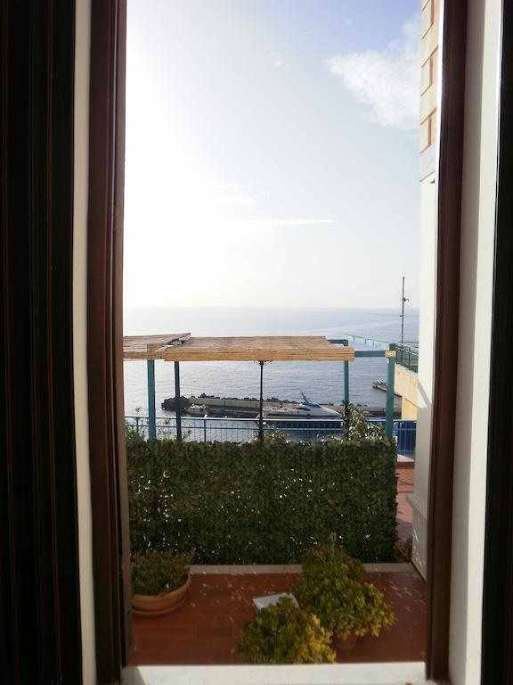 Sogni Nel Blu Aparthotel Isola di Ustica Стая снимка