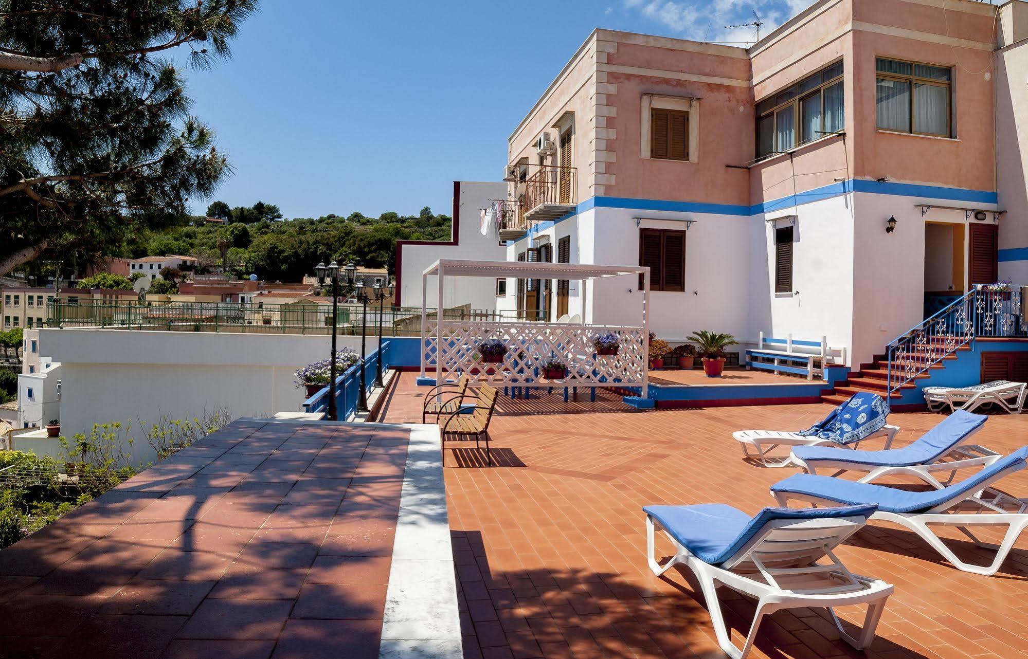Sogni Nel Blu Aparthotel Isola di Ustica Екстериор снимка