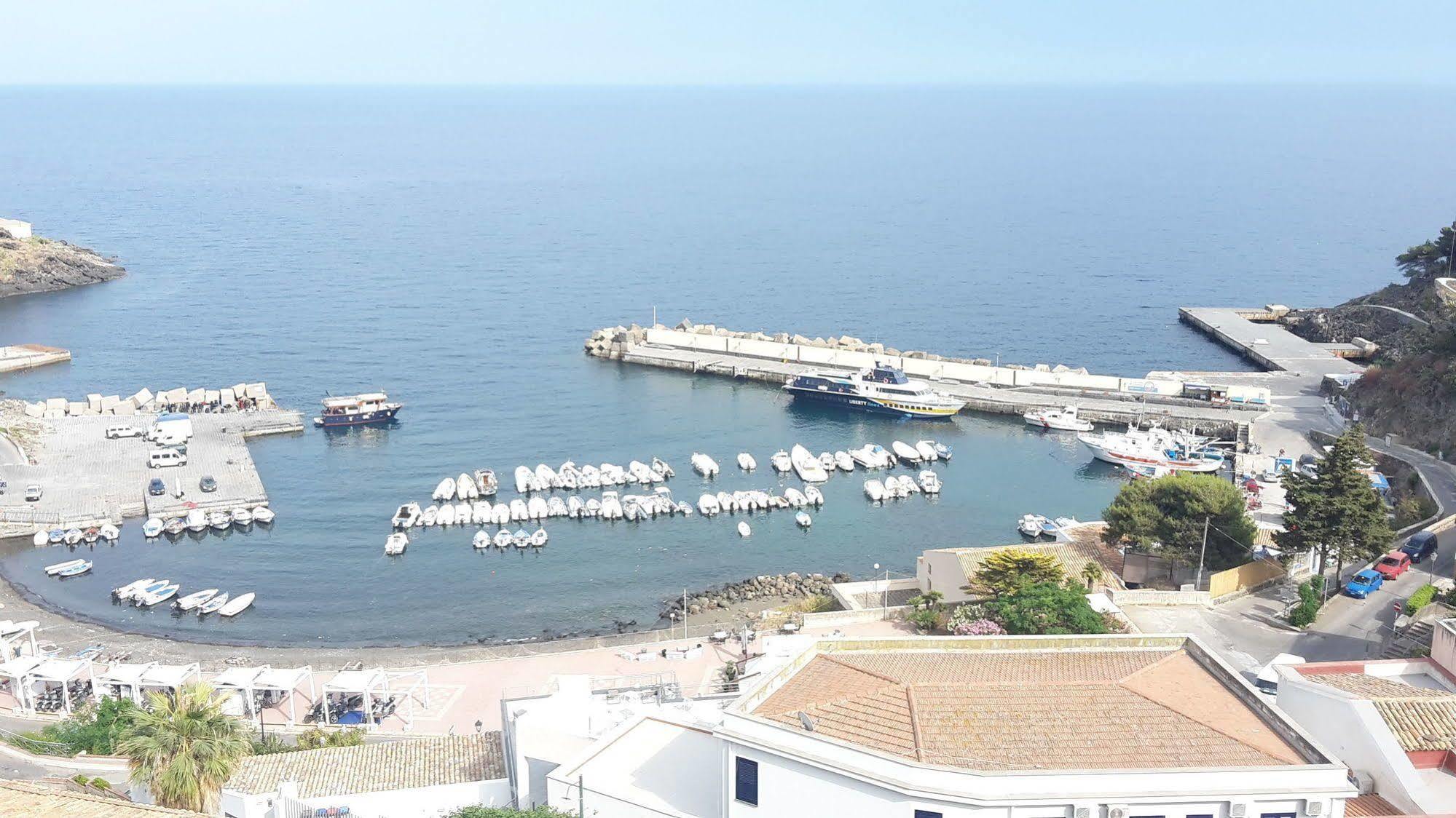 Sogni Nel Blu Aparthotel Isola di Ustica Екстериор снимка