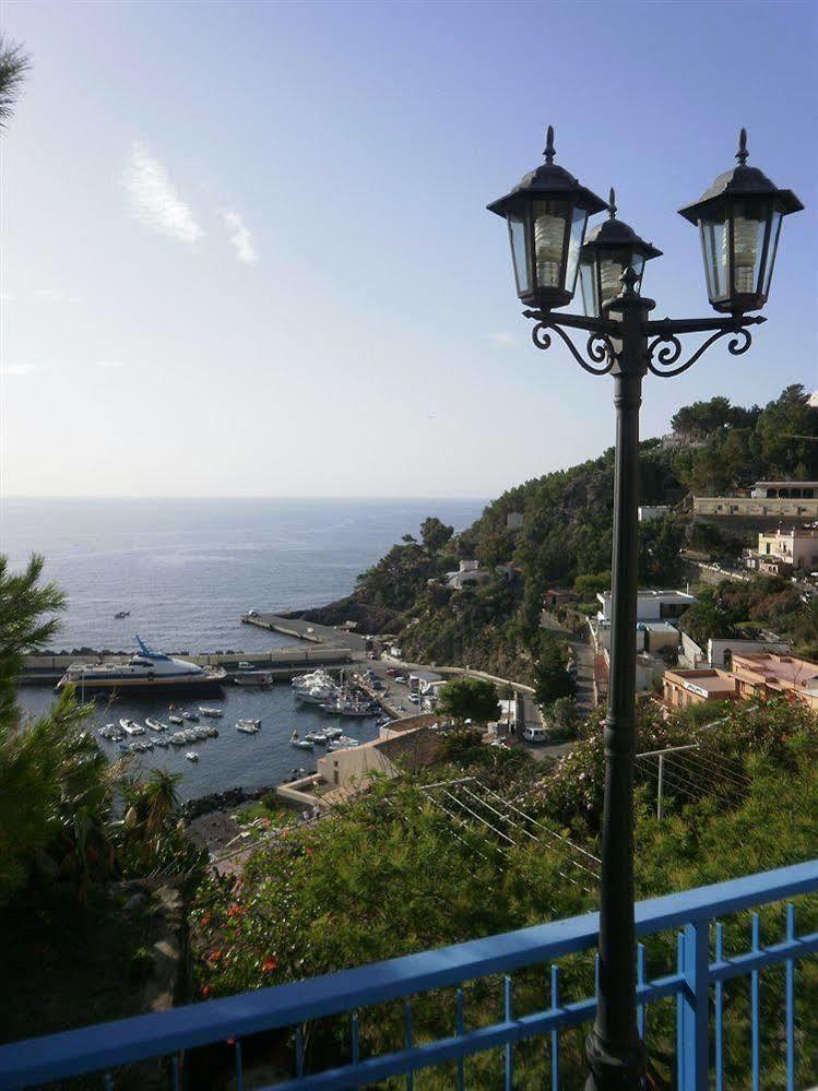 Sogni Nel Blu Aparthotel Isola di Ustica Екстериор снимка